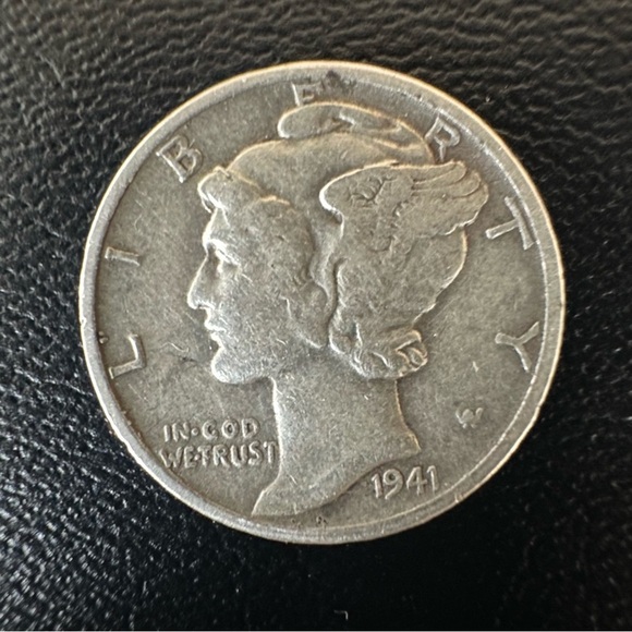 1941-D Mercury Dime – 90% Silver | Vintage Denver Mint Coin - Picture 3 of 7